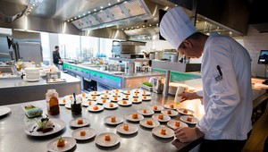 Le Chef en action - cuisine ouverte